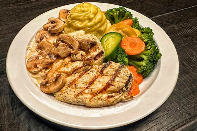 Speakeasy Murder Mystery Dinner Show in Orlando - What arrives on your dinner plate