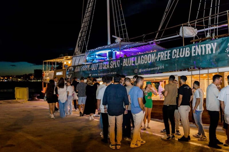Split: Boat Crawl with Nightclub Access, Shots, & Boat Party - Key details before you book