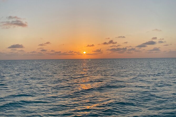 Sunset Tiki Bar Cruise in Caye Caulker, Belize - Elder and Bigz keep the ride personal