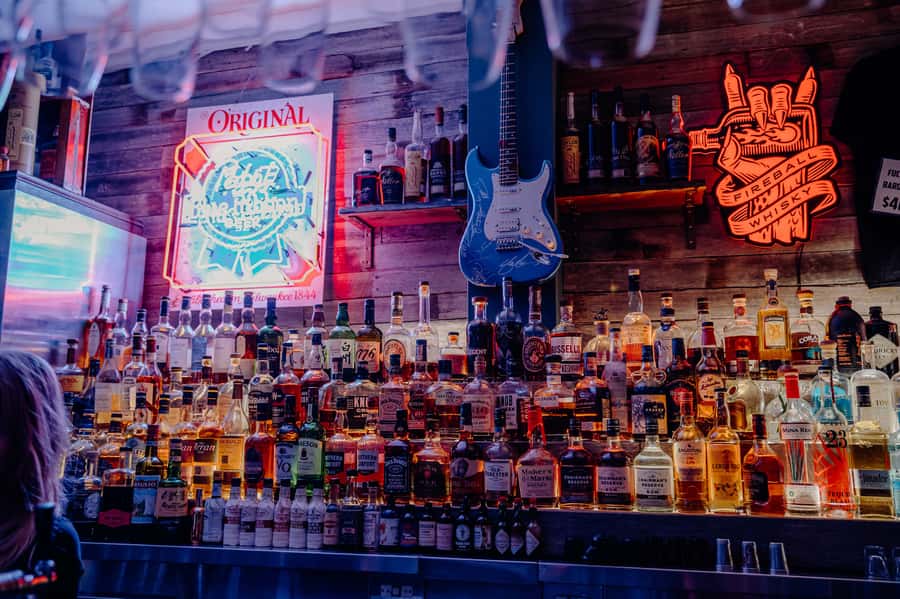 Sydney: Secret Bar Guided Tour with Complimentary Drink - What happens during the 210-minute tour