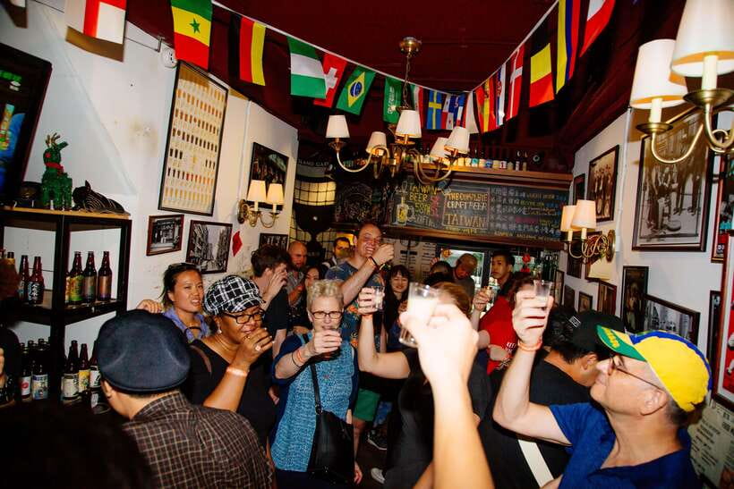 Taipei Nightlife: Taipei Pub Crawls (2 Different Routes) - Who should book this Taipei night out