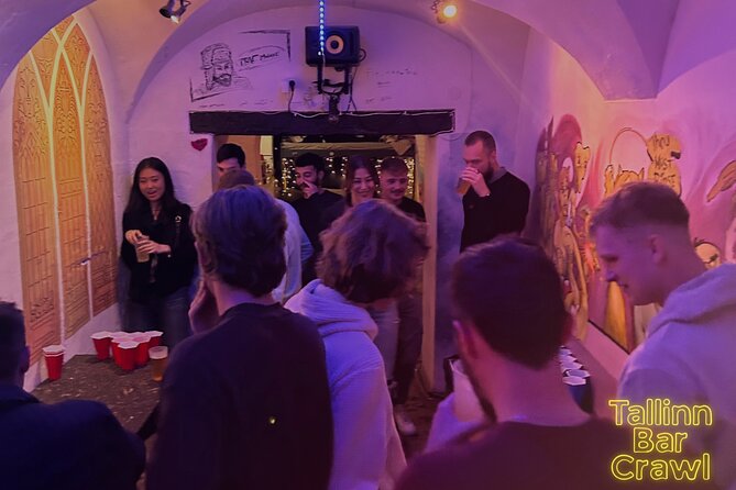 Tallinn Old Town Bar-Hopping - free shots, discounts & club - Ruddy Baar and the changing pace