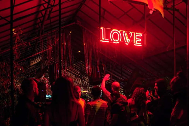 Tbilisi: Nightlife Highlights Tour with Welcome Drinks - Starting at Fabrika, Tbilisi’s easygoing night-time meeting point