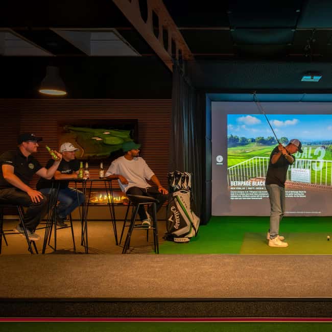 The Ultimate Berlin Golf Bar for Groups, Games & Good Times - Why EvoGolf works when you want more than a normal bar