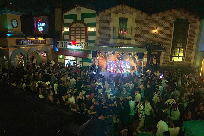 Theatron Party-Tour, 20 Clubs, Map, cocktail, bottle, After-party - Practical tips for a smoother night
