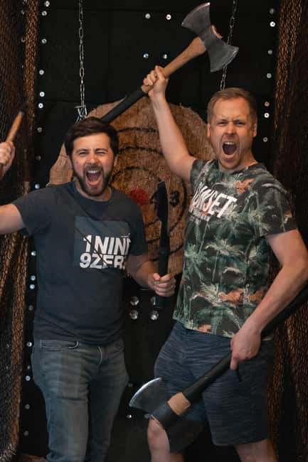Throw axes & enjoy drinks in Cologne's first axe-throwing bar - Five things to know before you book