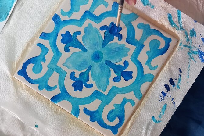 Tile Painting and Cocktails in Downtown Porto - A creative break near Porto’s historic center