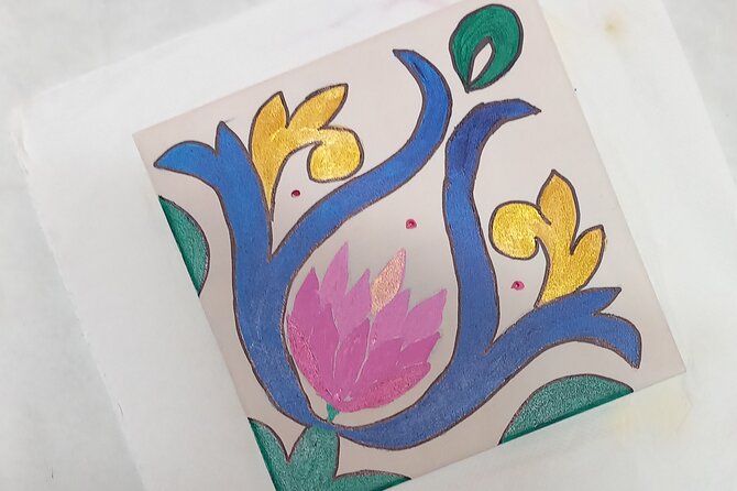 Tile Painting and Cocktails in Downtown Porto - What your two hours look like