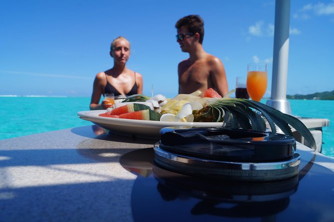 Toa Boat Bora Bora Private Lagoon Tour On Entertainer Bar Boat - Why the private format may be worth the price