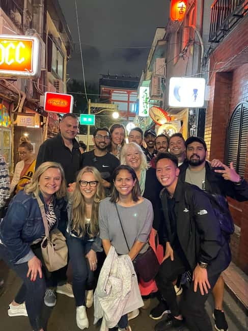 Tokyo: Shinjuku Bar and Izakaya Hopping Tour - The guides make or break the evening