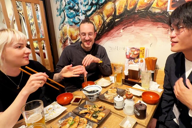 Tokyo: Shinjuku Bar Hopping & Night Walking Tour - Food, sake, and the real cost of the evening