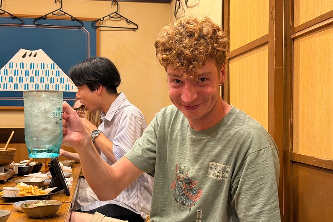 Tokyo Shinjuku Bar Hopping –Wagyu , Ramen & 7 Dishes - The guides make the difference