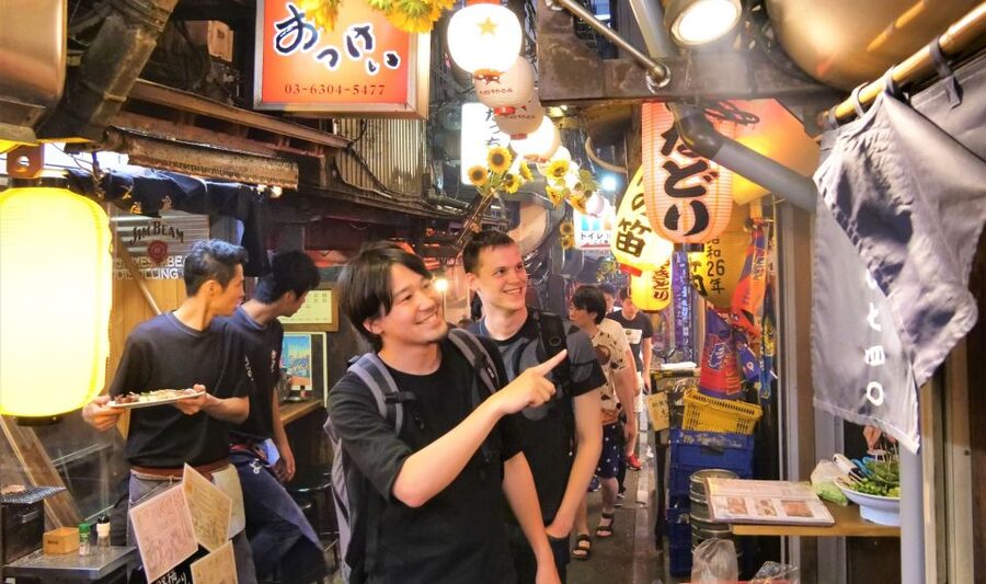 Tokyo: Shinjuku Bar Hopping with All-You-Can-Drink & Dinner - Starting near Shinjuku Station