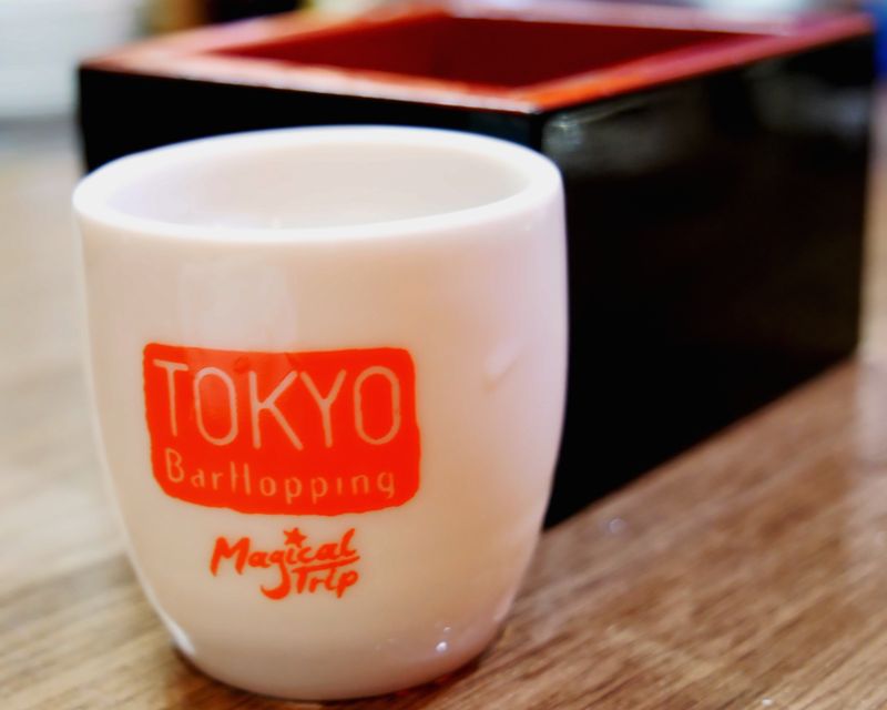 Tokyo: Shinjuku Bar Hopping with All-You-Can-Drink & Dinner - The guides make or break the evening