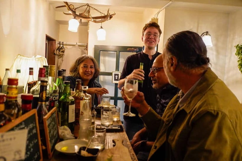 Tokyo: Shinjuku Golden Gai Bar Hopping Night Tour - Entering Golden Gai with a local guide