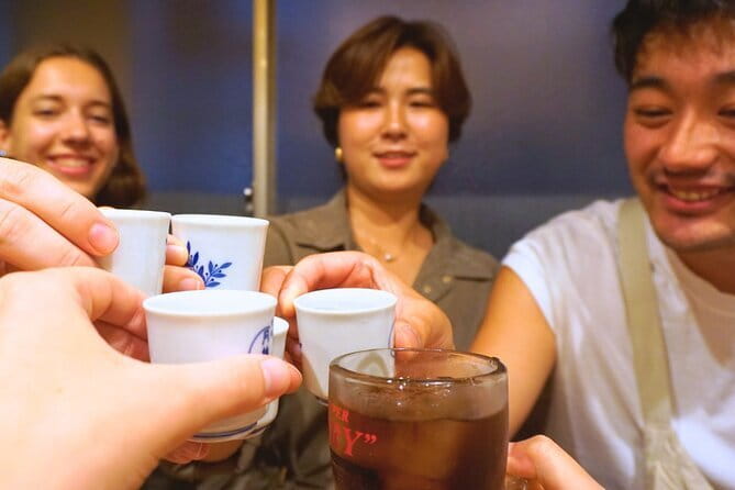 Tokyo: Shinjuku Hidden Japanese Bar Tour (Neon Light City) - Meeting Kazuki near Shinjuku Station