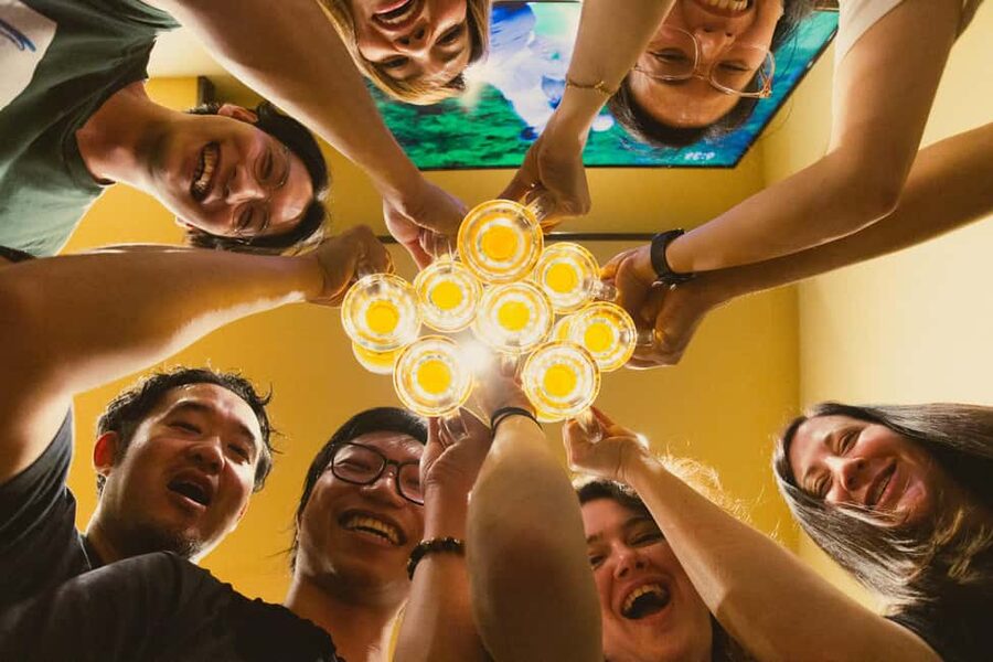 Tokyo: Shinjuku Izakaya and Golden Gai Bar Hopping Tour (2h) - Timing, walking, and practical limits