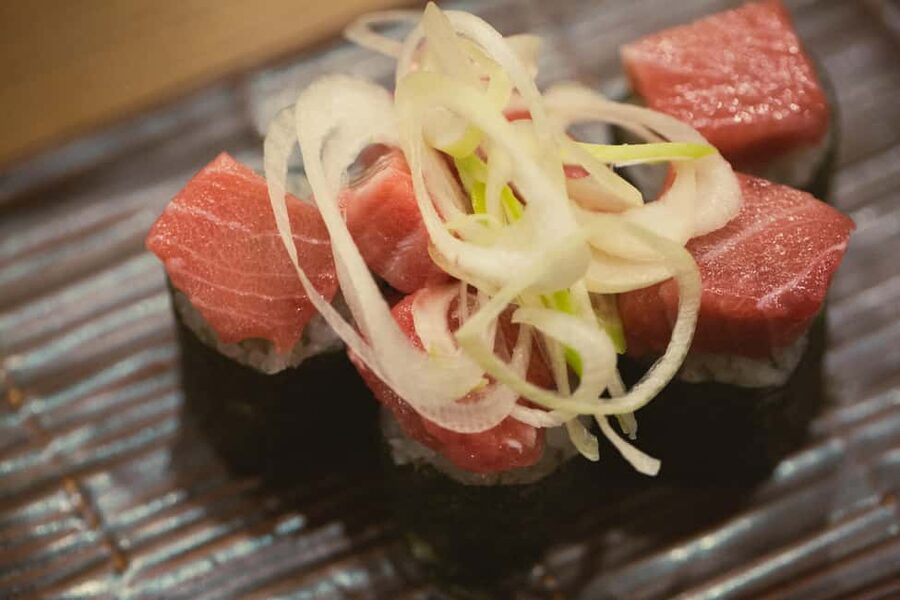 Tokyo: Shinjuku Izakaya and Golden Gai Bar Hopping Tour (2h) - Starting at Tajimaya Coffee