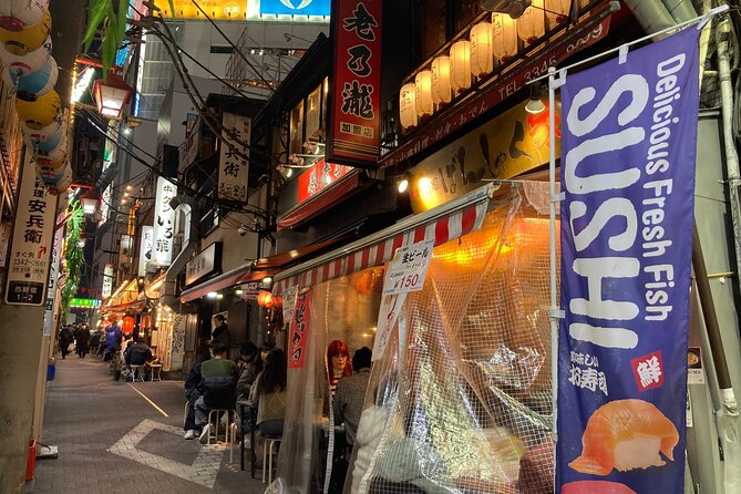 Tokyo Shinjuku Japanese Local Bar Hopping and Food Tour - The guide is the key part of the evening