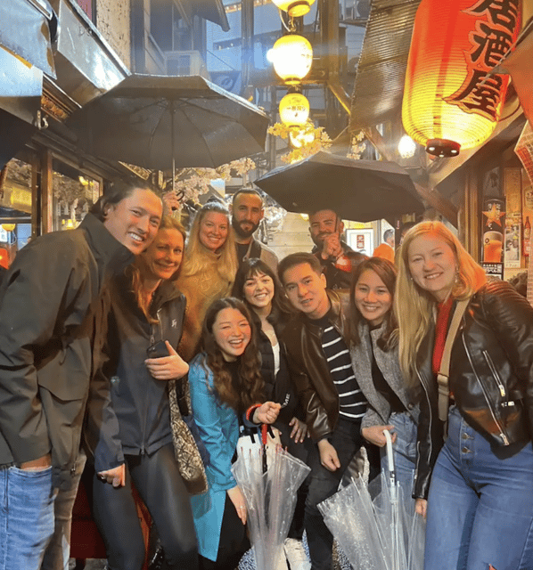 Tokyo: Shinjuku Local Bar and Izakaya Guided Walking Tour - Finding small bars in Golden Gai