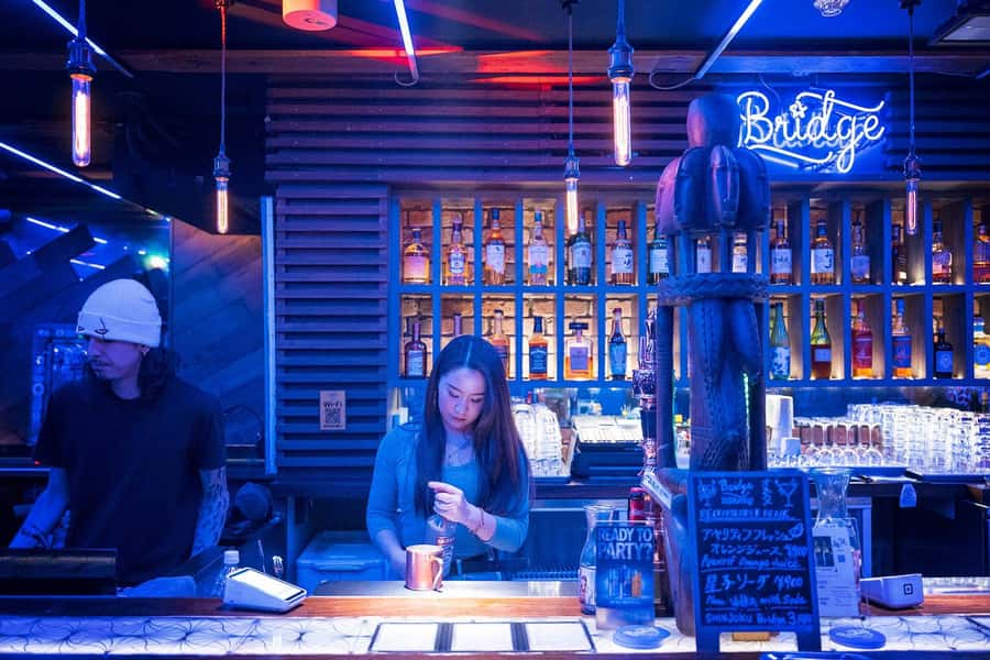 Tokyo:Shinjuku Ni-chome LGBTQ+ Bar Hopping Tour with Guide - The cultural side of the evening