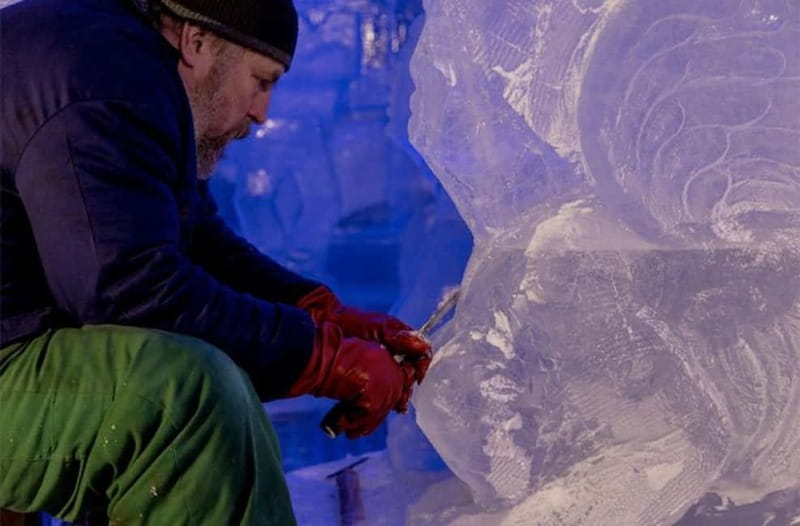 Tromsø: Magic Ice Bar Entrance and Welcome Drink - Photos, seating, and the social side