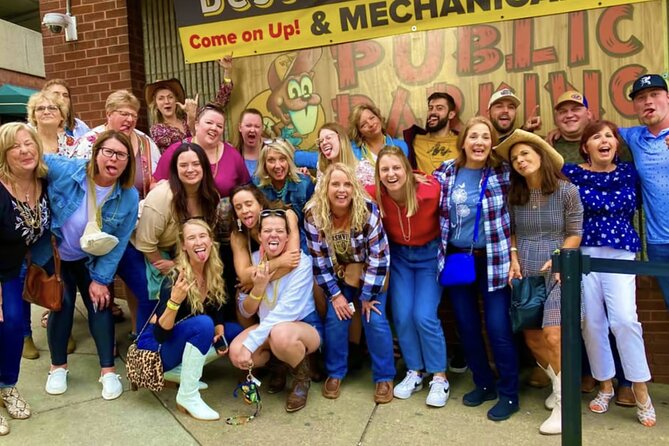 Ultimate South Beach Bar Crawl in Miami - The South Beach route and Ocean Drive atmosphere