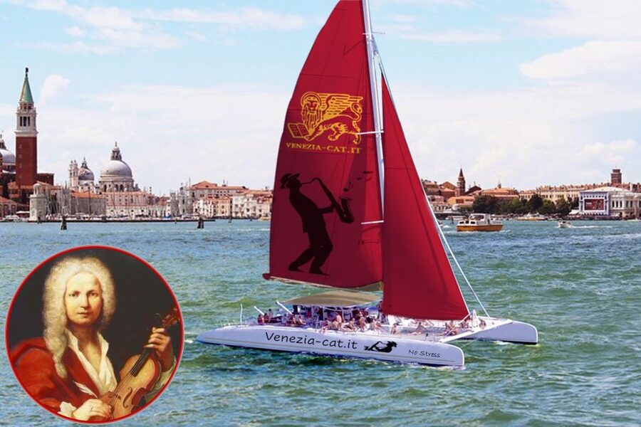 Venice: Golden Hour Cruise with Classical Music & Cocktail - Choosing your first drink from the large bar
