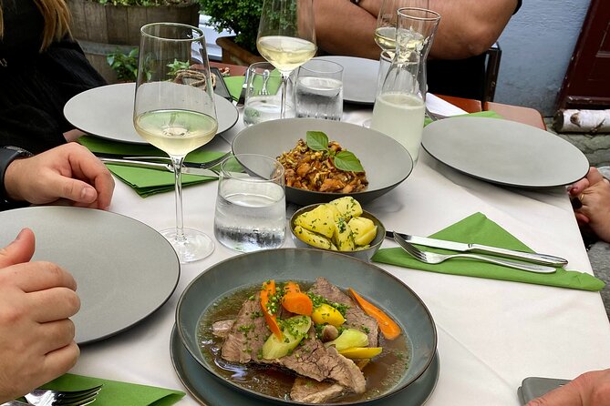 Vienna Nightlife Experience: Food, Wine, Cocktails & Vibes - Timing, pace, and what to wear