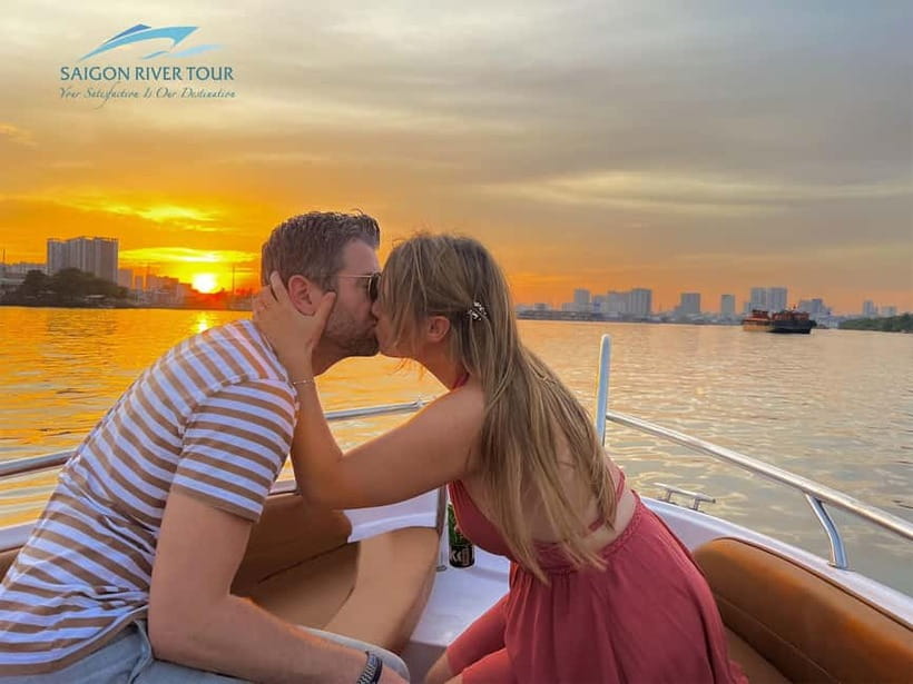 VIP Tour Enjoy Romantic Sunset by Speed Boat Free Cocktail - Key points before you book
