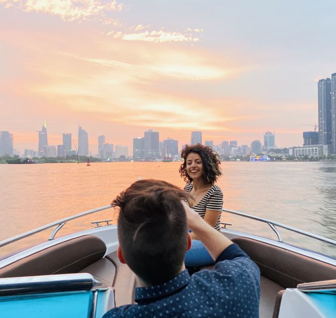 VIP Tour Enjoy Romantic Sunset by Speed Boat Free Cocktail - Leaving the station at 5 pm