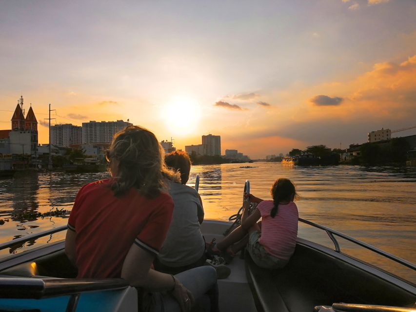 VIP Tour Enjoy Romantic Sunset by Speed Boat Free Cocktail - A quieter turn toward fishermen