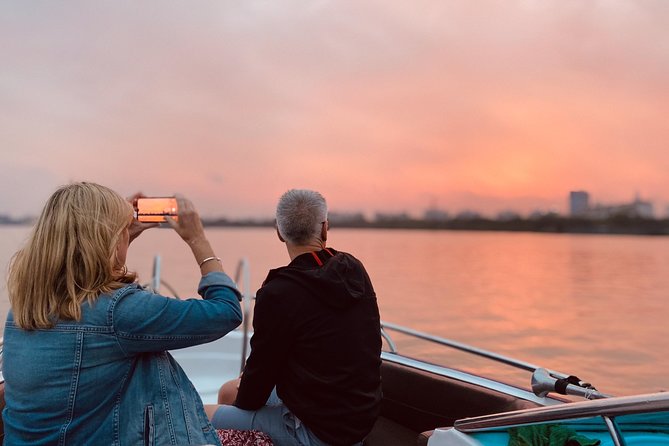 VIP Tour in Saigon: Romantic Sunset Cocktail by SpeedBoat - Meeting at Bach Dang pier in District 1