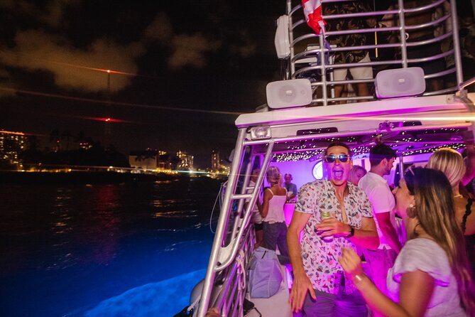 Waikiki Friday Fireworks Party Cruise with Live DJ & Full Bar - A Party Boat With a 90s R&B Soundtrack