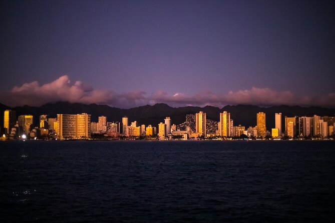 Waikiki Friday Fireworks Party Cruise with Live DJ & Full Bar - Choosing Between One Drink and the Unlimited Cup