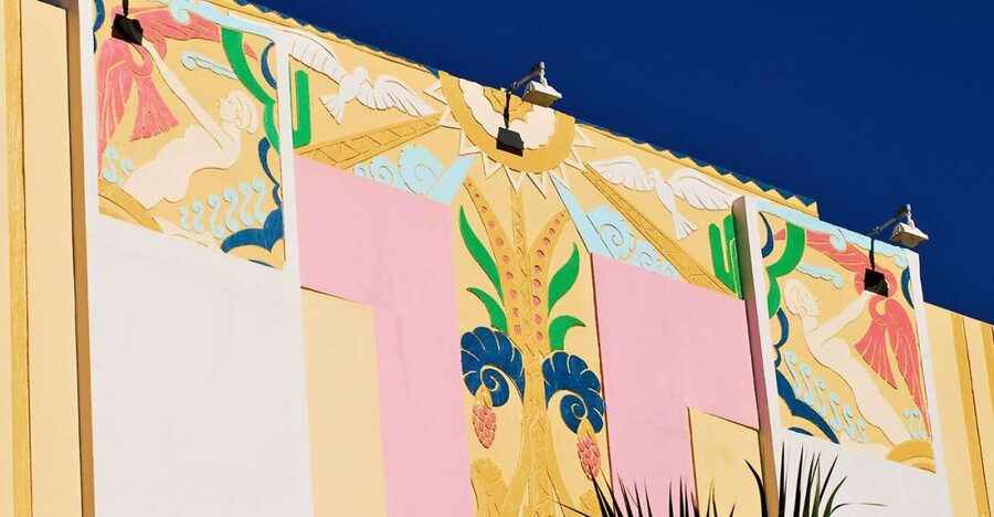 Walking Tour with Cocktails(optional) Miami - Why this Art Deco walk works so well