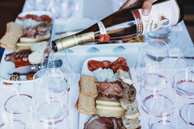 Wine and Cheese Tasting Lunch in Portuguese Wine Bar - Key points to know before booking