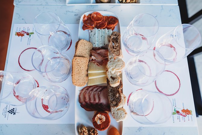 Wine and Cheese Tasting Lunch in Portuguese Wine Bar - What you learn about Portugal’s wine culture