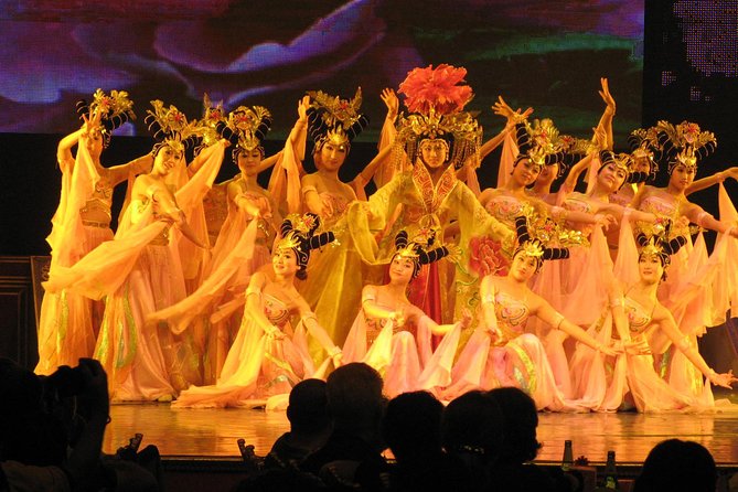 Xi'an Nightlife: Tang Dynasty Music and Dance Show - Getting seated for the 7:30 p.m. performance
