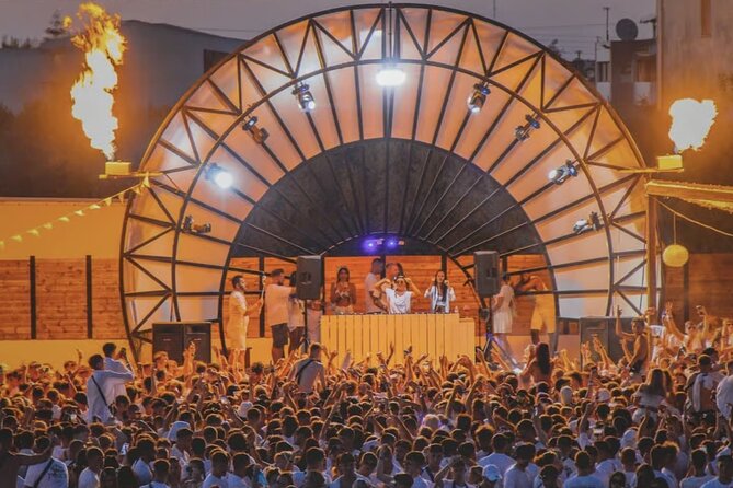Zante Club Crawl with Free Drinks & VIP Entry - Pool parties and nightclubs in one compact route